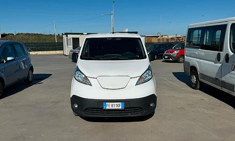 Nissan Nv200 E-Nv200...