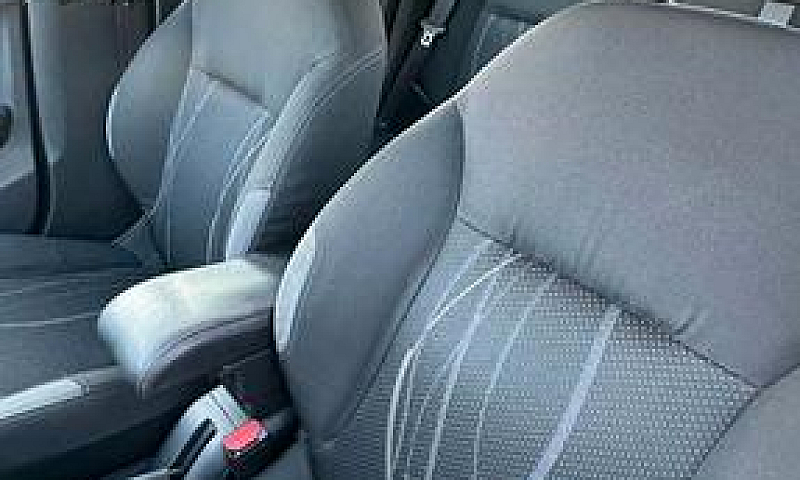 Peugeot 208 Gpl 95Cv...