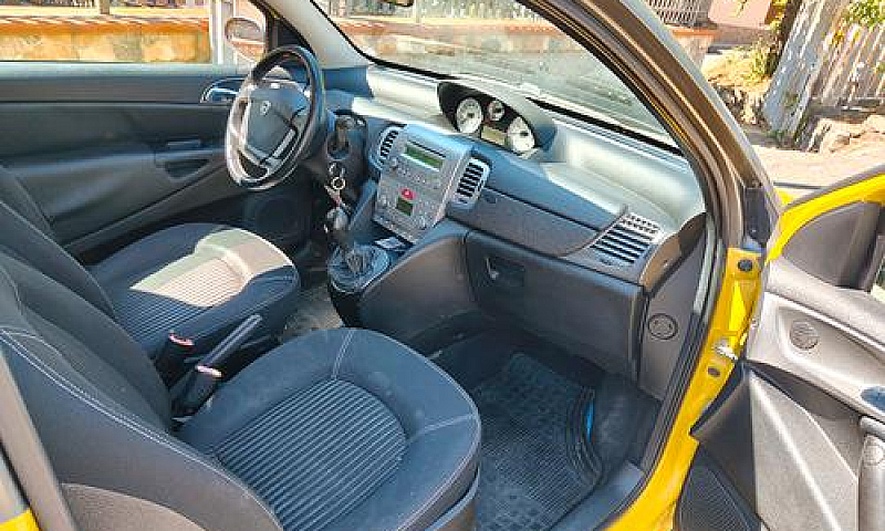 Lancia Ypsilon 1.3 M...