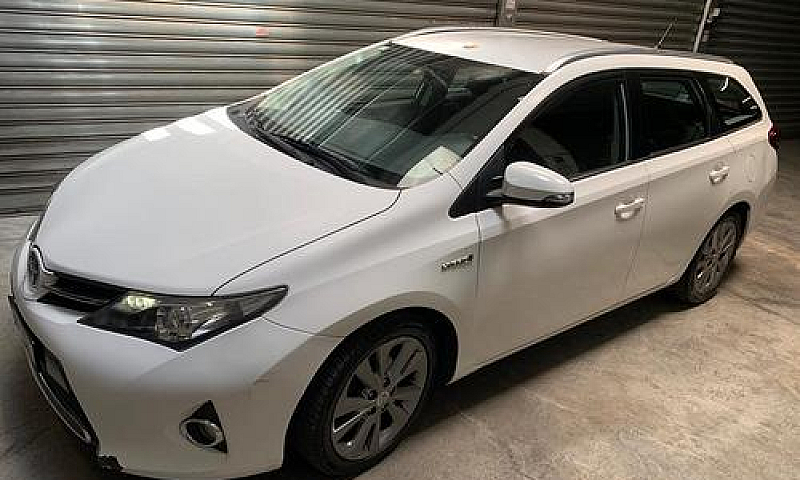 Toyota Auris - 2014...