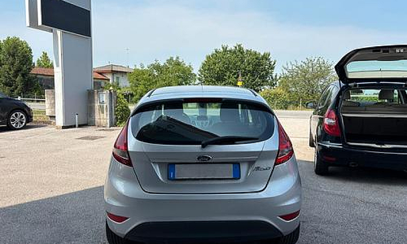 Ford Fiesta 1.2 Benz...