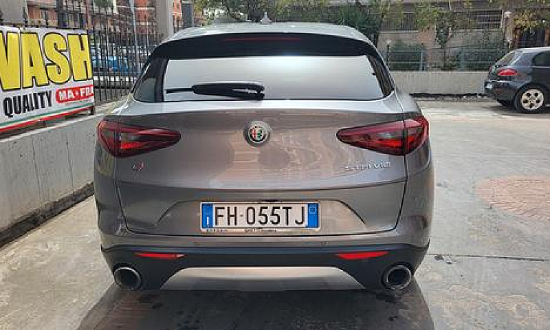 Alfa Romeo Stelvio 2...