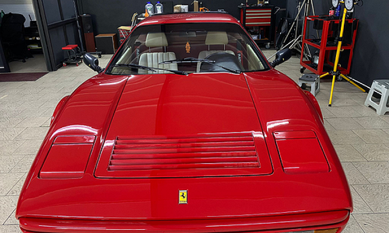 Splendida Ferrari 32...