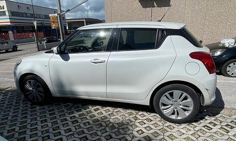 Suzuki Swift 1.2 Hyb...