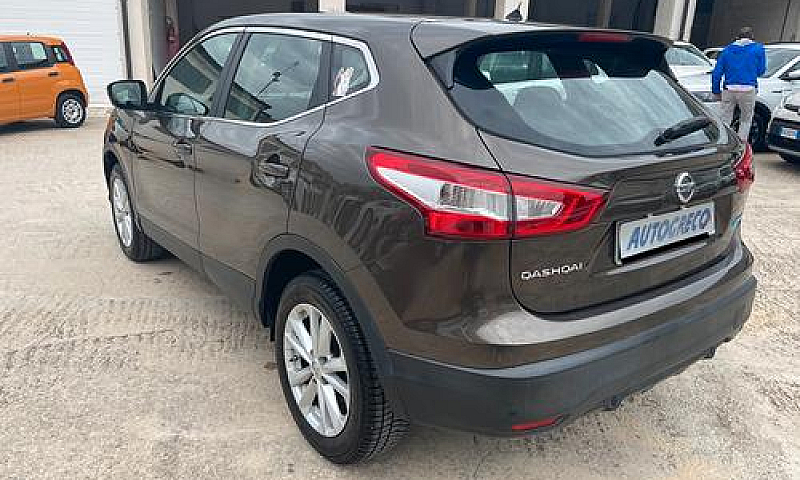 Nissan Qashqai 1.5 D...