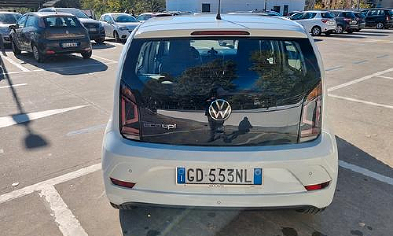Volkswagen Up! 1.0 5...