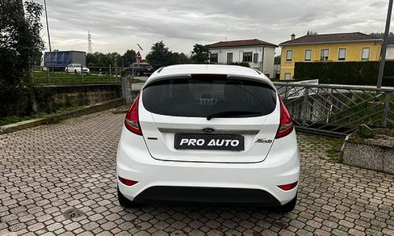 Ford Fiesta 1.4 Tdci...
