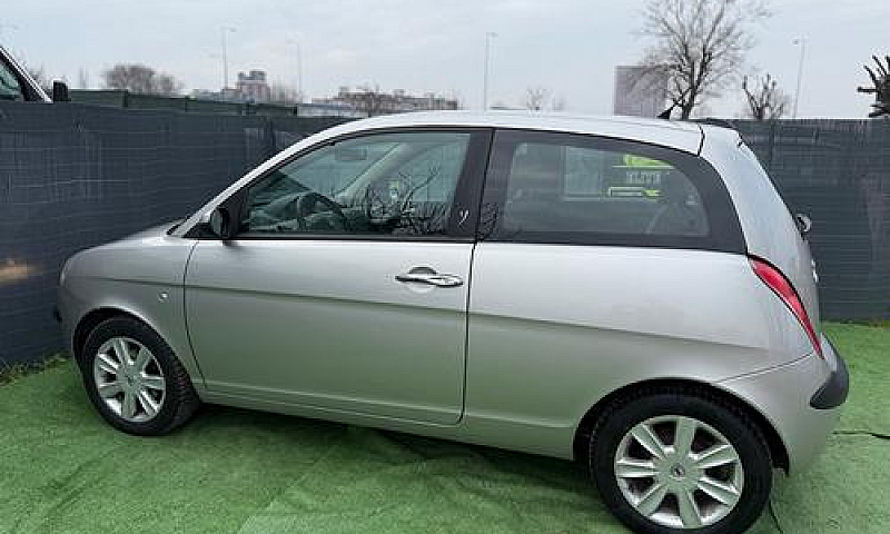 Lancia Ypsilon 1.3 D...