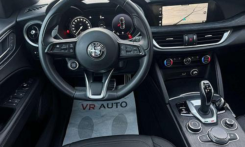 Alfa Romeo Stelvio 2...