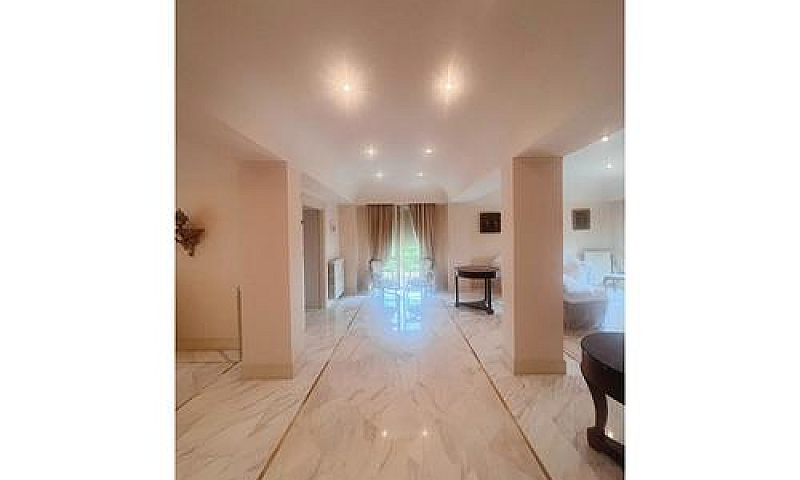 Splendida Villa - Ca...