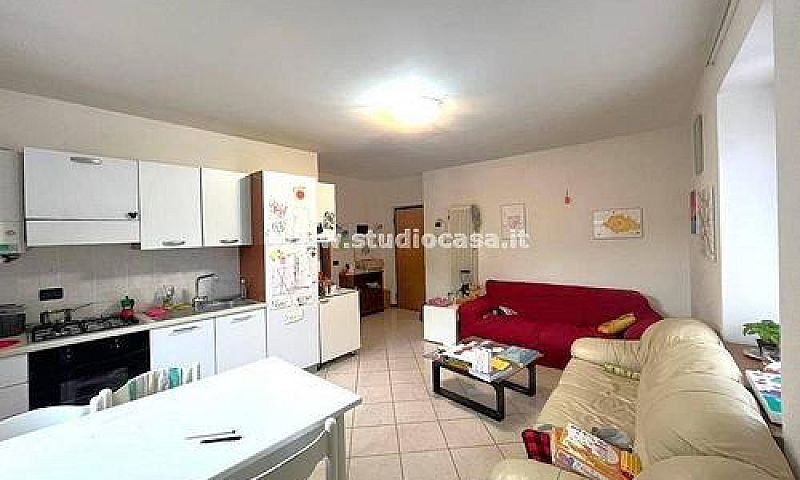 Brancolino: 2 Camere...