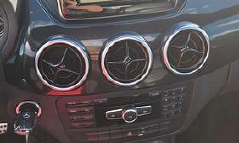 Mercedes-Benz B 180 ...