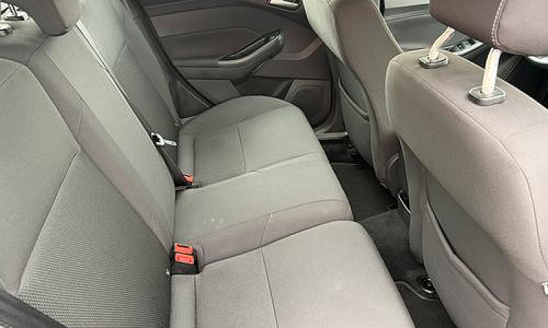 Ford Focus 1.5 120Cv...