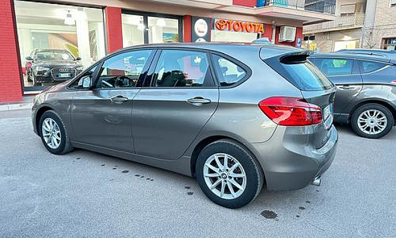 Bmw 218D Active Tour...