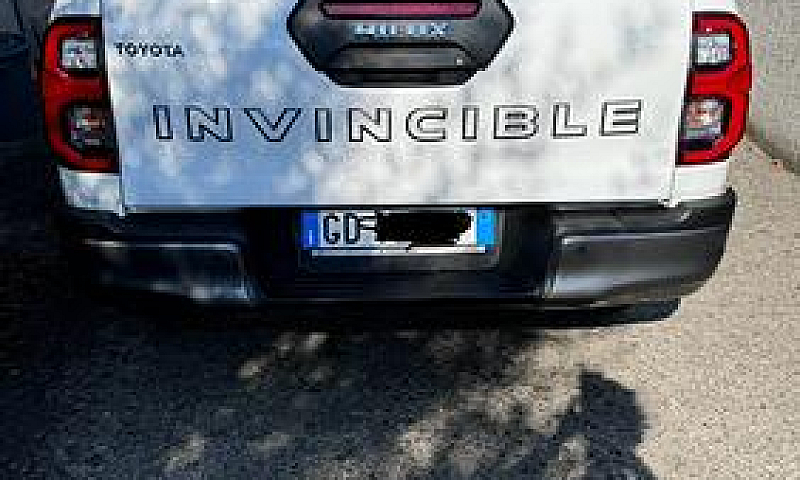 Toyota Hilux...