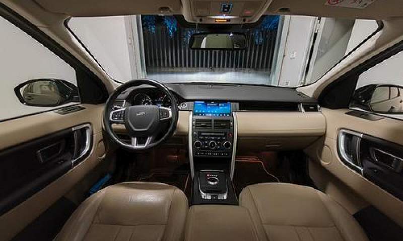 Land Rover Discovery...