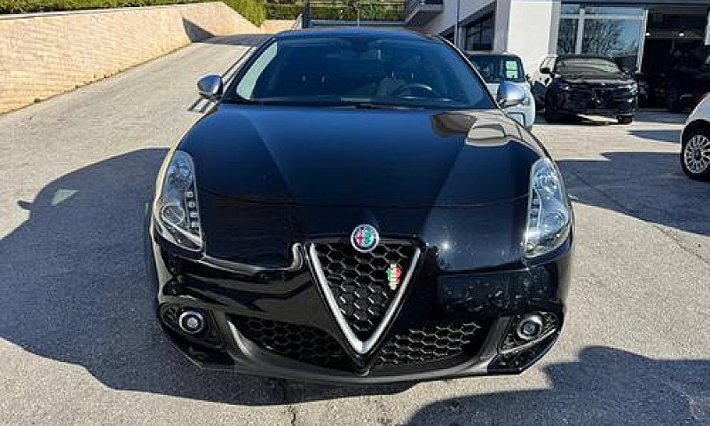 Alfa Romeo Giulietta...