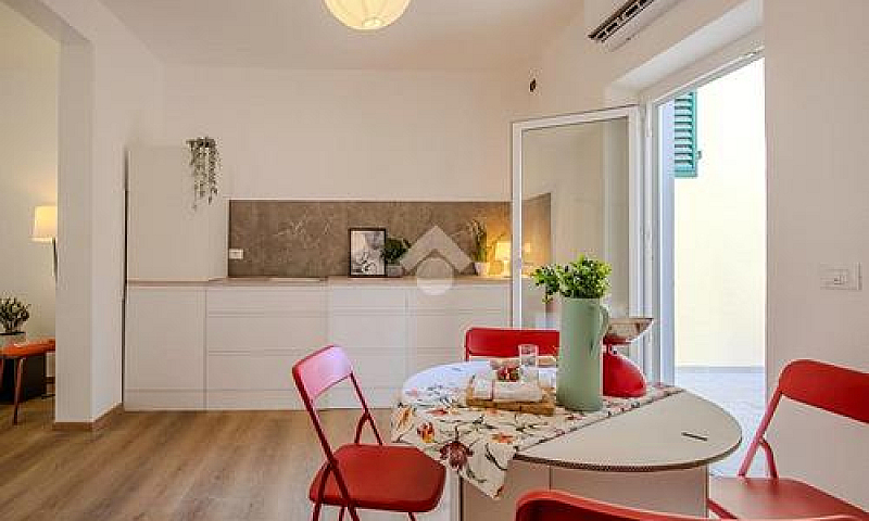 4 Locali A Firenze...