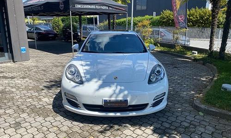 Porsche Panamera 3.0...