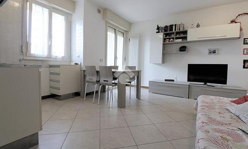 2 Locali A Rimini...