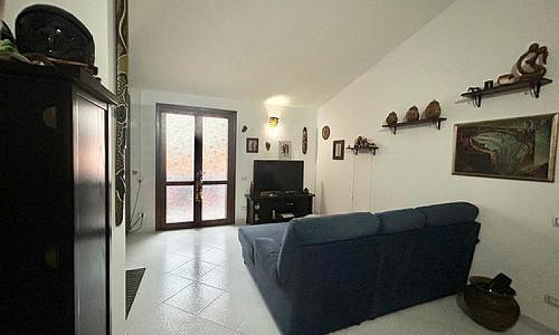 Bivano Con Balcone D...