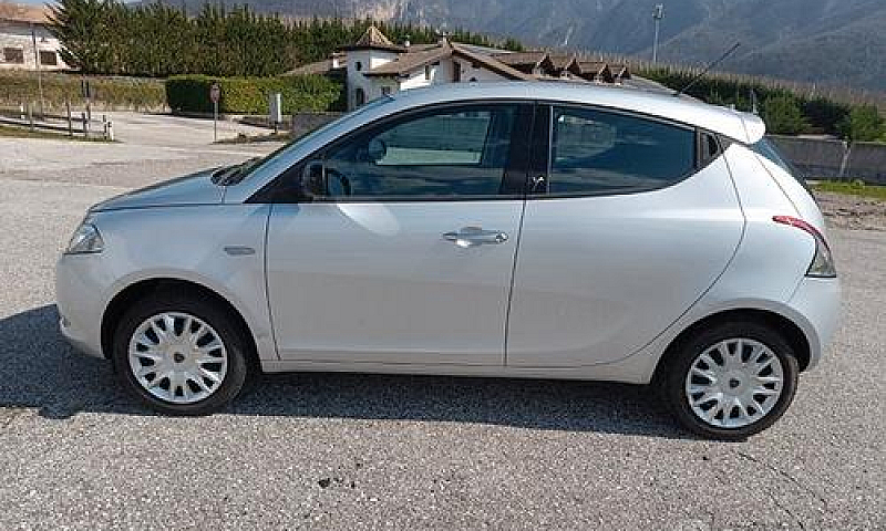 Lancia Ypsilon 1.2 -...