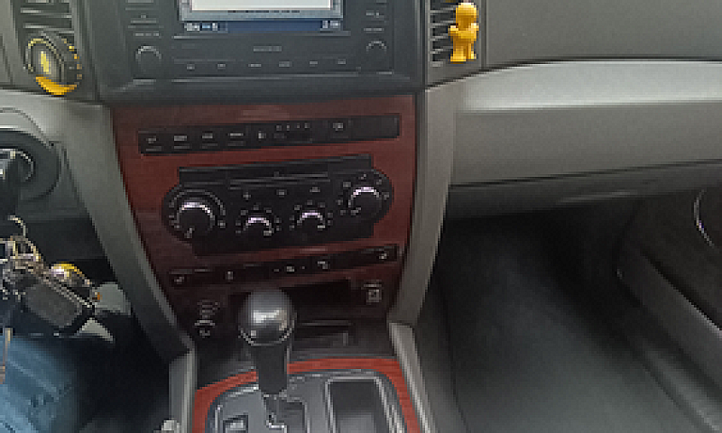 Jeep Grand Cherokee...
