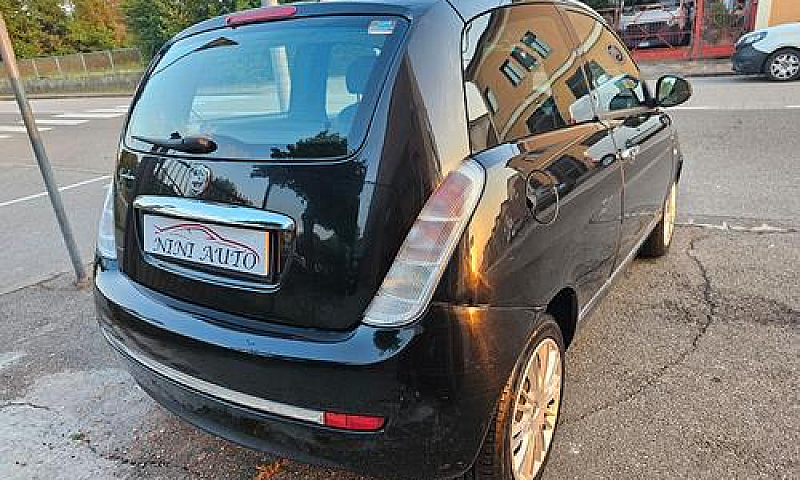 Lancia Ypsilon 1.2 6...