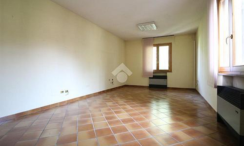 4 Locali A Cesena...
