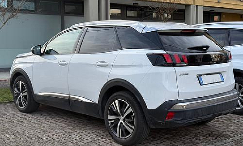 Peugeot 3008 1.5 130...