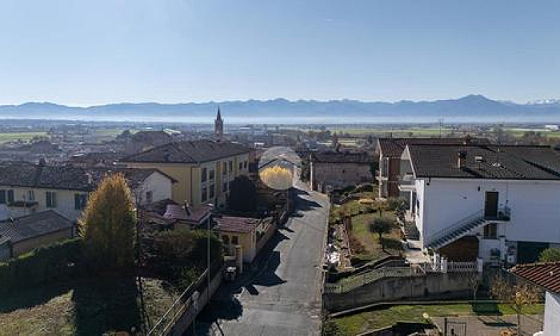 4 Locali A Trinità...