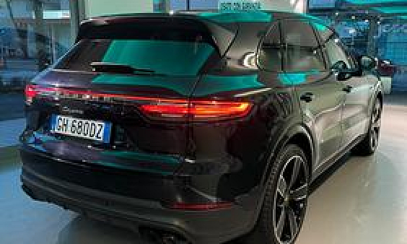Porsche Cayenne Coup...
