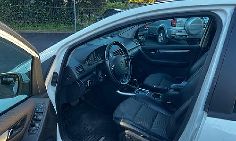 Mercedes-Benz A 180 ...