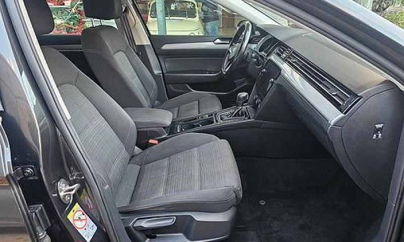 Volkswagen Passat Va...