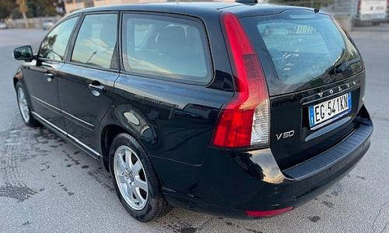 Volvo - V50 - D2 R-D...