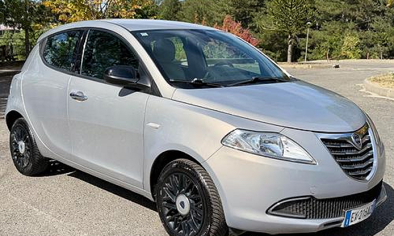 Lancia Ypsilon 1.3 M...