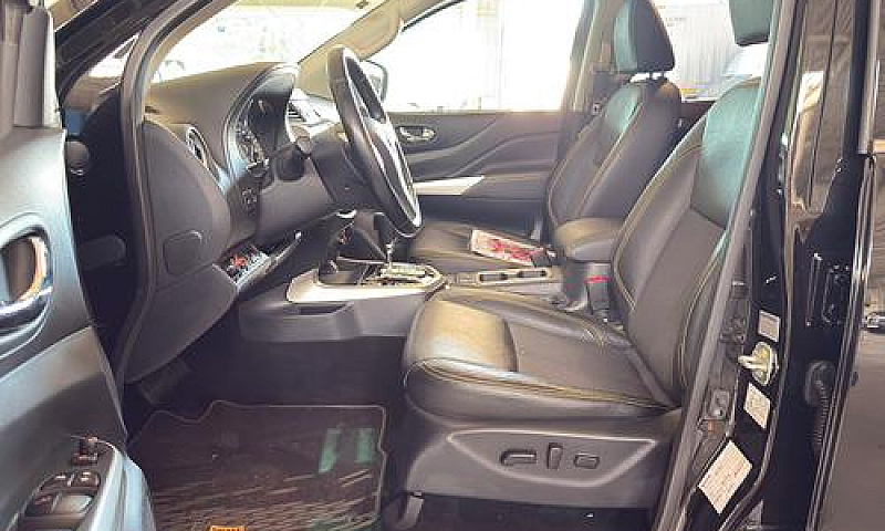 Pick-Up Nissan Navar...