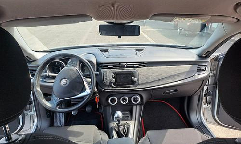 Alfa Romeo Giulietta...