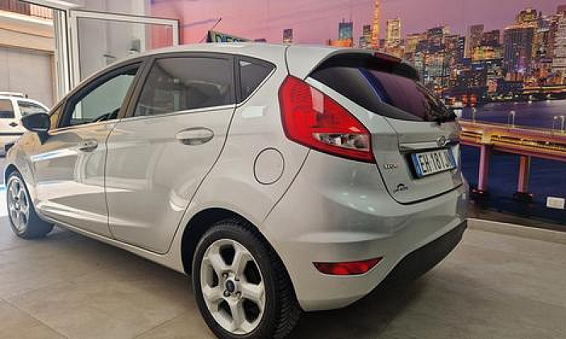 Ford Fiesta 1.6 Tdci...