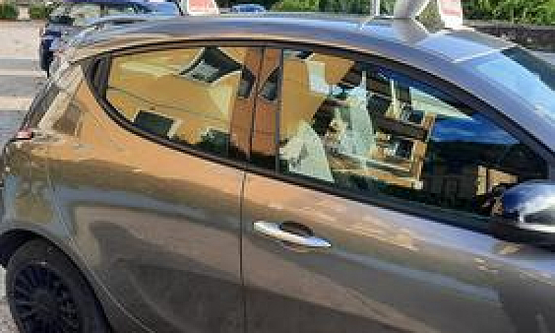 Lancia Ypsilon 1.0 F...