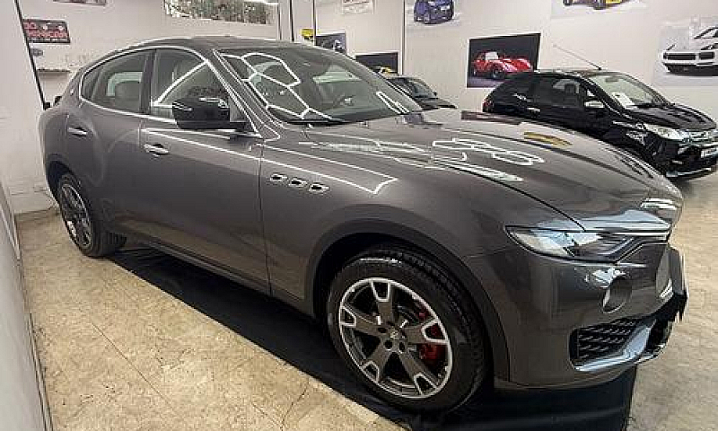 Maserati Levante...