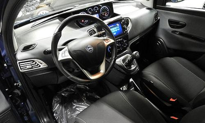 Lancia - Ypsilon - 1...