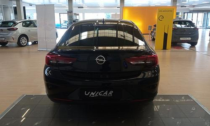 Opel Insignia Grand ...