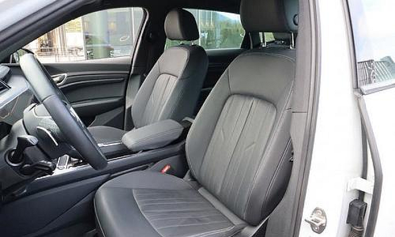 Audi E-Tron 55 Quatt...