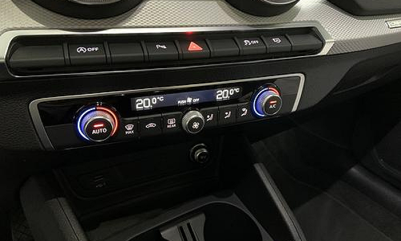 Audi Q2 35 2.0 Tdi S...
