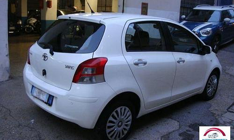 Toyota - Yaris - 1.3...