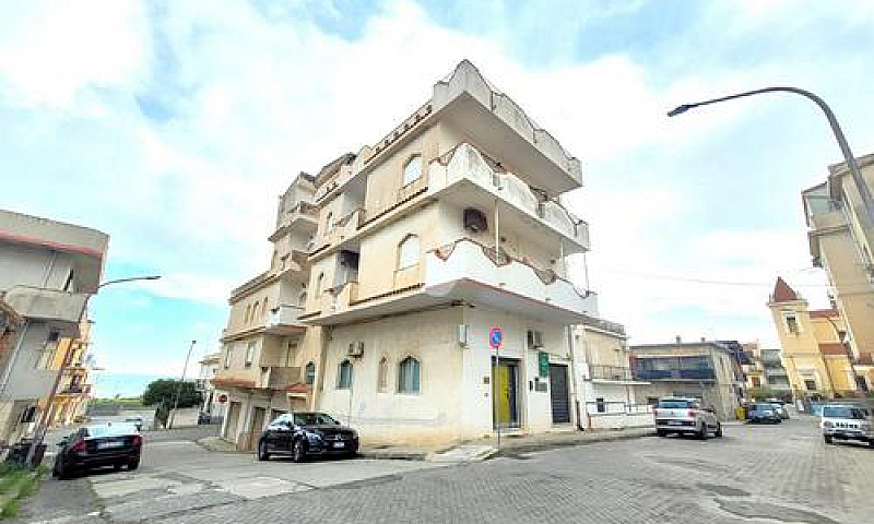 4 Locali A Palizzi...