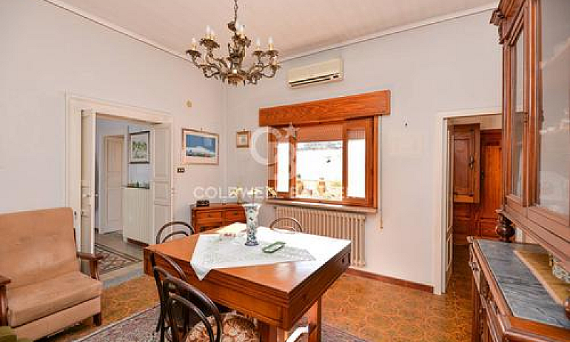 Palazzo - Mesagne...