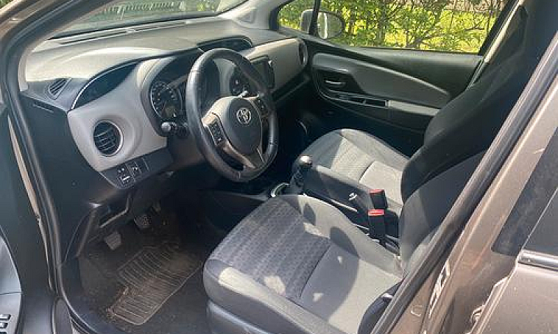Toyota Yaris 2016...