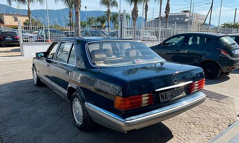 Mercedes-Benz 300 Se...